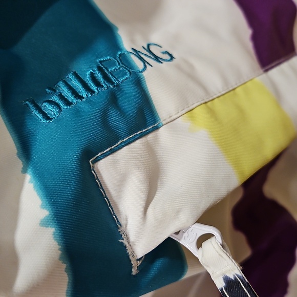 Billabong Snowboarding Jacket - Picture 3 of 12